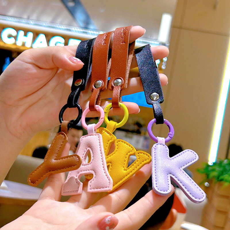Creative PU Leather 26 Letter  - Monogram Keychain Leather avaliação e preço