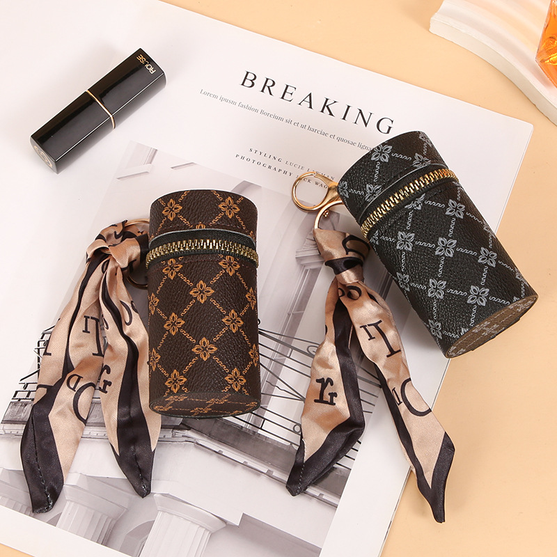 Scarf Pattern Lipstick Keychai - Monogram Keychain Leather avaliação e preço