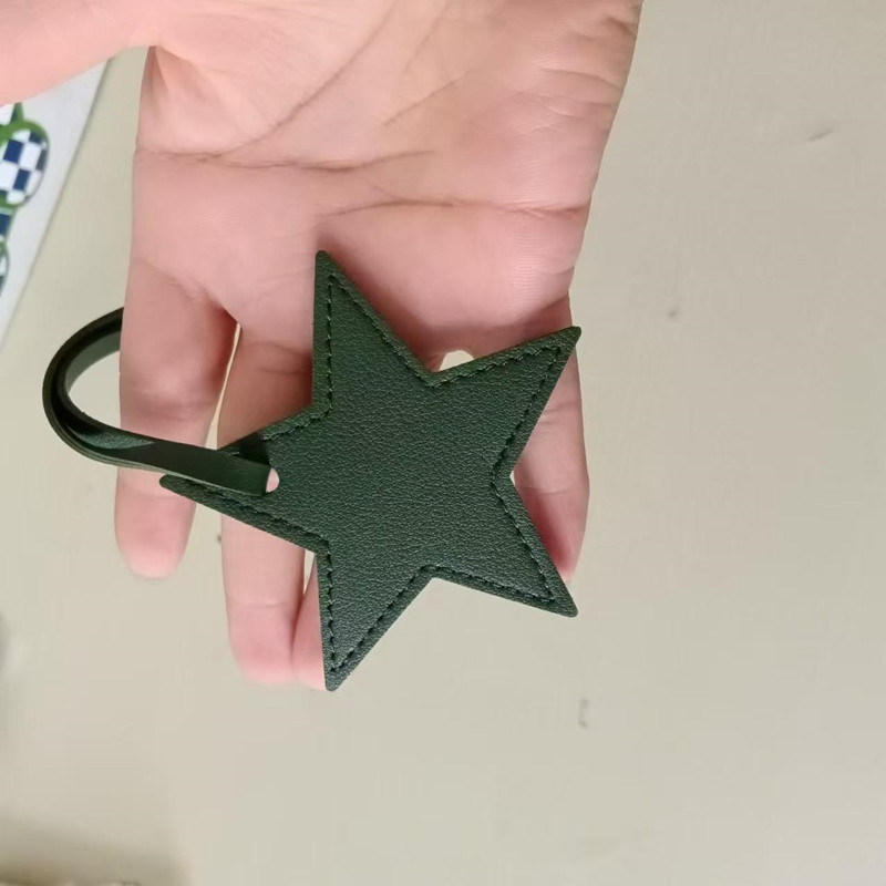 Free initials five pointed sta - Monogram Keychain Leather avaliação e preço